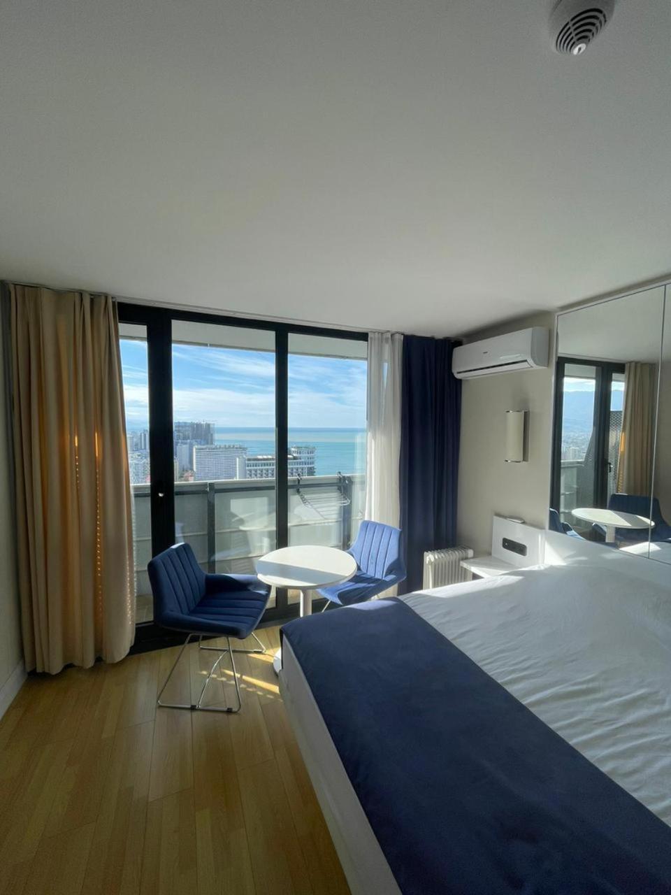 Orbi Сity Sunny Apartments High Floor Batumi Zewnętrze zdjęcie